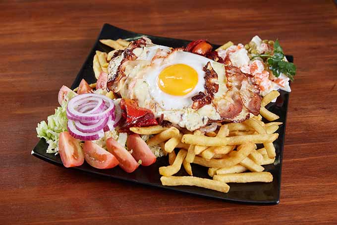 Chivito al plato Rincón Gastronómico